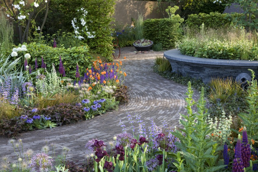 Cleve West, Garden Designer, Landscape Design, Award Winning, Bupa Garden, Les Botta, concrete table