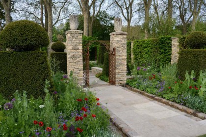 Cleve West, Landscape Design, Brewin Dolphin Garden, 2008, Sculpture, Award Winning, Best in Show, yew topiary, Chelsea Flower Show, RHS Gold Medal, garden designer surrey, garden designer London